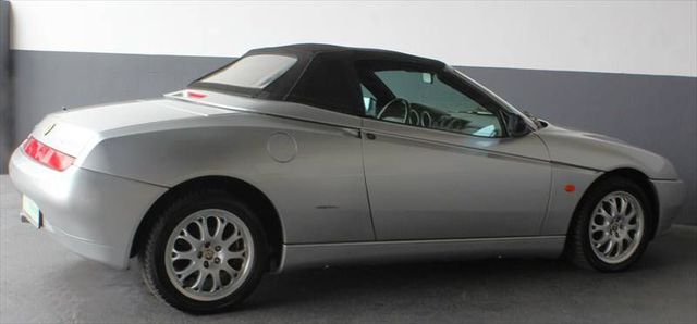 ALFA ROMEO Spider Sportsitze Leder Schwarz, elektr. Verdeck