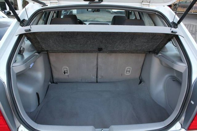 MAZDA 323 F 5-tür Autom-Getriebe 1.Hd -ohne TÜV-