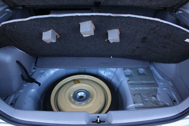 MAZDA 323 F 5-tür Autom-Getriebe 1.Hd -ohne TÜV-