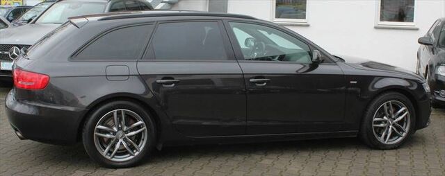 AUDI A4 Avant TFSI S-Line Sportpaket Plus ÖLVERBRAUCH Ansicht 14 für Fahrzeugdetailseite