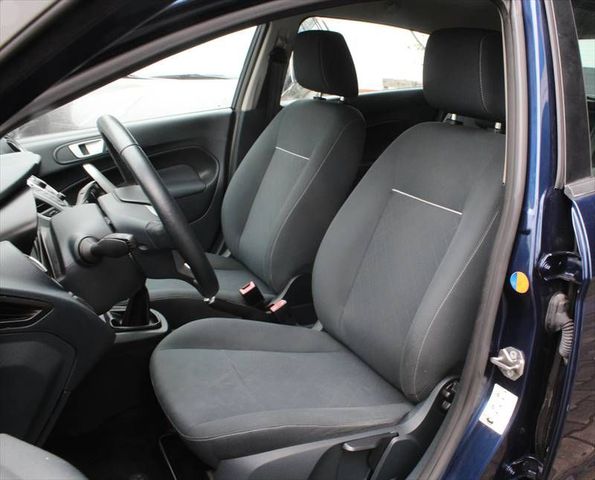 FORD Fiesta 5-türig Cool&Sound-Paket Allwetterreifen Ansicht 4 für Fahrzeugdetailseite