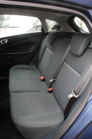 FORD Fiesta 5-türig Cool&Sound-Paket Allwetterreifen Ansicht 5 für Fahrzeugdetailseite