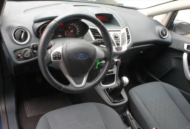 FORD Fiesta 5-türig Cool&Sound-Paket Allwetterreifen Ansicht 6 für Fahrzeugdetailseite