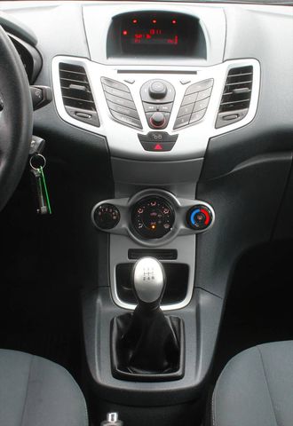 FORD Fiesta 5-türig Cool&Sound-Paket Allwetterreifen Ansicht 7 für Fahrzeugdetailseite