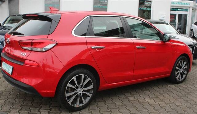 HYUNDAI i30 - 1,4-GDI Intro Plus-Paket Alu 17 Allwetter Ansicht 14 für Fahrzeugdetailseite