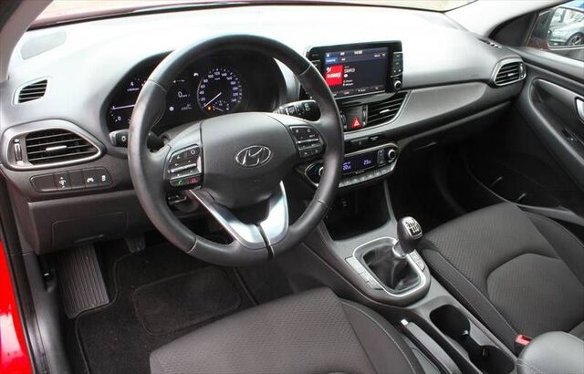 HYUNDAI i30 - 1,4-GDI Intro Plus-Paket Alu 17 Allwetter Ansicht 7 für Fahrzeugdetailseite