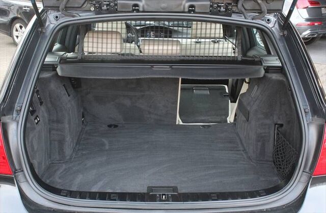 BMW 335 i Touring xDrive M-Sport-Paket Leder Panoram Ansicht 11 für Fahrzeugdetailseite