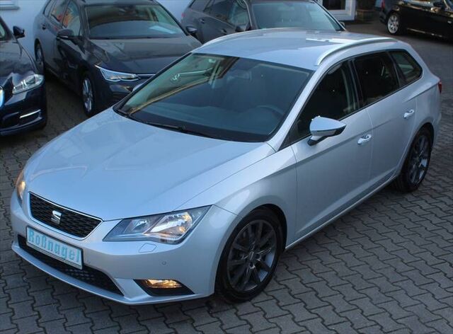 SEAT Leon ST Kombi 2,0 TDI Style Navi MOMO-Alu 17