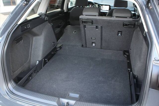 VW Golf 8 Variant 2,0 TDI Life Business Premium Pa Ansicht 12 für Fahrzeugdetailseite