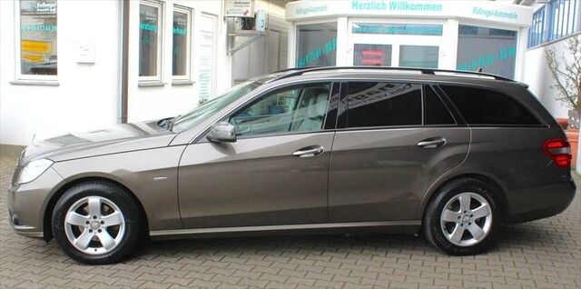 MERCEDES-BENZ E 200 T-Kombi CGI Navi Sitzheizung Parkführung Ansicht 12 für Fahrzeugdetailseite