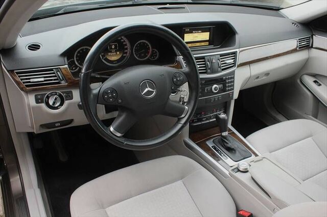 MERCEDES-BENZ E 200 T-Kombi CGI Navi Sitzheizung Parkführung Ansicht 6 für Fahrzeugdetailseite