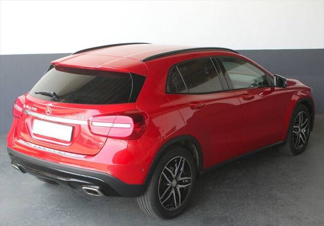 MERCEDES-BENZ GLA 220 CDI Urban Night-Paket Bi-Xenon AMG-Alu18 Ansicht 2 für Fahrzeugdetailseite