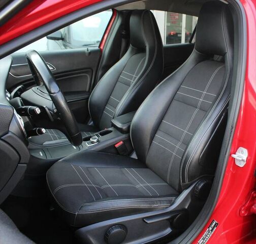 MERCEDES-BENZ GLA 220 CDI Urban Night-Paket Bi-Xenon AMG-Alu18 Ansicht 4 für Fahrzeugdetailseite