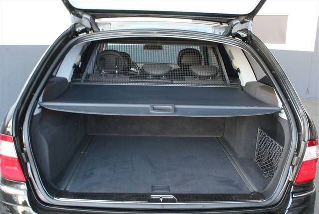 MERCEDES-BENZ E 220 CDI T-Kombi Avantgarde Comand AHK schwenkb