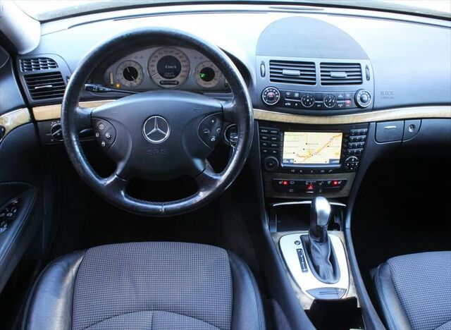 MERCEDES-BENZ E 220 CDI T-Kombi Avantgarde Comand AHK schwenkb