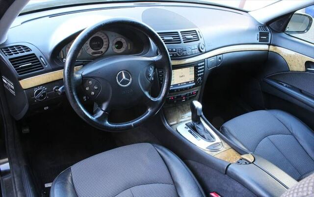 MERCEDES-BENZ E 220 CDI T-Kombi Avantgarde Comand AHK schwenkb