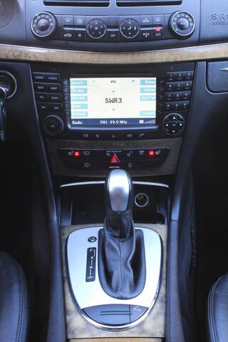 MERCEDES-BENZ E 220 CDI T-Kombi Avantgarde Comand AHK schwenkb