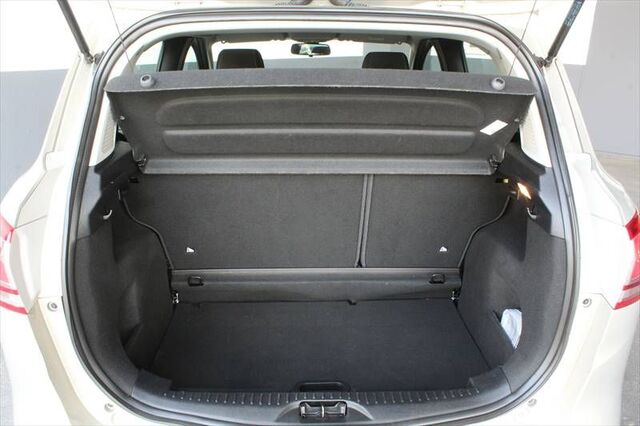 FORD B-Max 1,6 Edition Autom-Getriebe Navi EasyDriver Ansicht 11 für Fahrzeugdetailseite