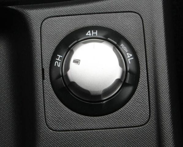 ISUZU D-Max 1,9 TD Double Cab 4WD Hardtop AHK Ansicht 12 für Fahrzeugdetailseite