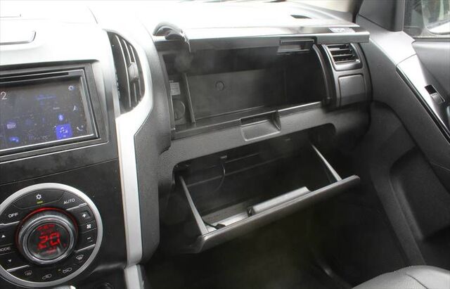 ISUZU D-Max 1,9 TD Double Cab 4WD Hardtop AHK Ansicht 13 für Fahrzeugdetailseite