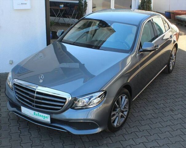 MERCEDES-BENZ E 300 de Exclusive Comand Head-up Memory AHK