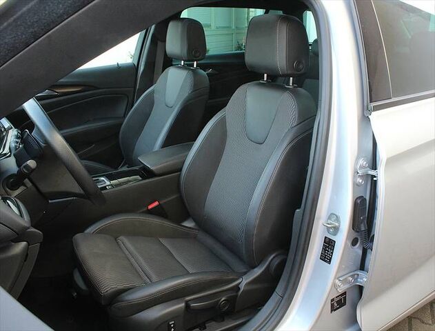 OPEL Insignia B Sports Tourer Innovation Navi Panoram Ansicht 4 für Fahrzeugdetailseite