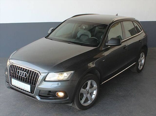 AUDI Q5 2,0 TDI Quattro S-Line Sport Plus Navi AH-1Hd