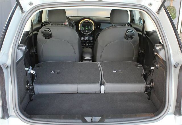 MINI Cooper 1,5 Salt Klima Sitzheizung Alu 17" Ansicht 8 für Fahrzeugdetailseite