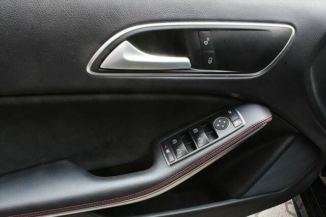 MERCEDES-BENZ A 180 AMG Sport-Line 1.Hd. Bi-Xenon Alu 18 Ansicht 9 für Fahrzeugdetailseite