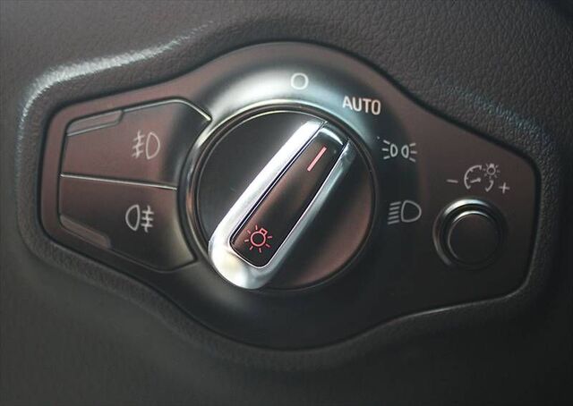 AUDI Q5 TDI Navi MMI el.Heckklappe AHK schwenkb 1Hd Ansicht 8 für Fahrzeugdetailseite