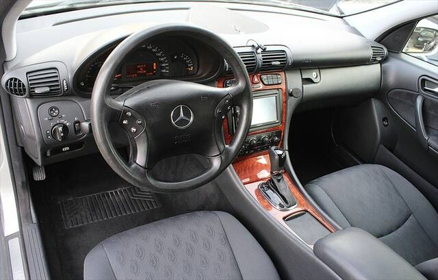 MERCEDES-BENZ C 200 T-Kombi Klimaautom. Sitzhzg. Alu Allwetter