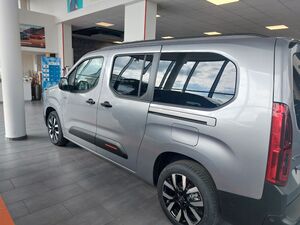CITROEN Berlingo XL  Diesel 130 Automatik  Max    +   XTR Paket