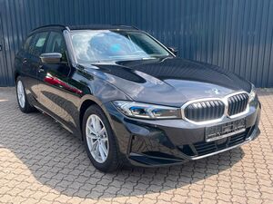 BMW 320 D xDrive Touring Facelift /HeadUp/360°Kamera