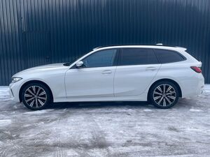 BMW 318 i Aut. Touring Facelift /AHK/HiFi/18"LM-Rad