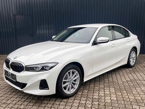 BMW 318 i Aut. Lim/ Kamera/Sitzh/Komfortzug/17"LM-Rad