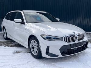 BMW 320 i Aut. Touring M SPORT /Kamera/HiFi/HeadUp