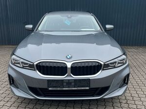 BMW 318 i Aut. Touring Facelift /AHK/Kamera/Sitzheiz