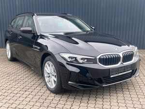 BMW 318 i Aut Touring Facelift /Kamera/LED/Navi/Sitzh