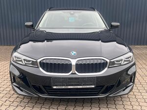 BMW 318 i Aut Touring Facelift /Kamera/LED/Navi/Sitzh