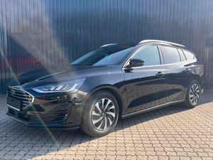 FORD Focus 1.0 EcoB Turnier Titanium /Sitzh/Navi/LED