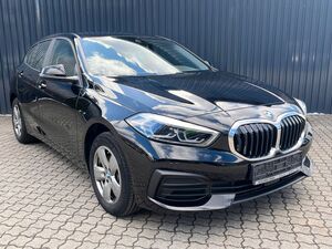 BMW 118 i 5-Türer / Kamera/Sportsitze/LED/Navi/Sitzh