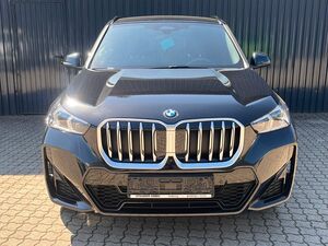 BMW X1 18i sDrive M SPORT / Kamera/adapLED/Komfortzu