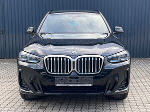 BMW X3 xDrive 20d M SPORT /AHK/HarmKard/Laser/HeadUp