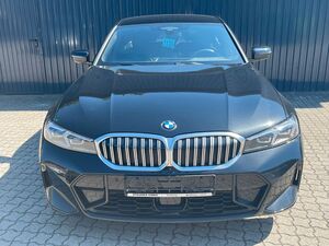 BMW 320 D Lim. xDrive M SPORT /19"M-Rad/HiFi/Kamera