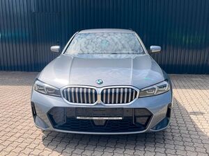 BMW 330 i xDrive Touring M SPORT / Kamera/HiFi/M-Rad
