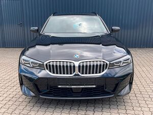 BMW 330 i xDrive Touring M SPORT / Kamera/HiFi/M-Rad
