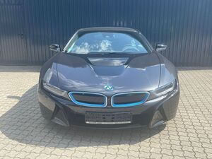 BMW i8 Coupe/HarKard/DisplayKey/8-Fach-Be.