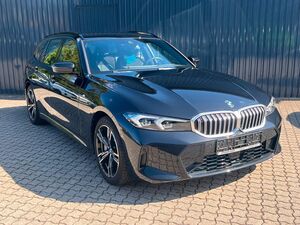 BMW 330 i xDrive Touring M SPORT / Kamera/HiFi/M-Rad