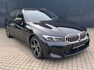 BMW 330 i xDrive Touring M SPORT / Kamera/HiFi/M-Rad