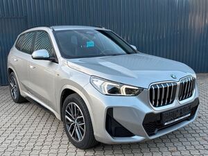 BMW X1 sDrive 18i M SPORT /Kamera/Komfortzu/18"M-Rad